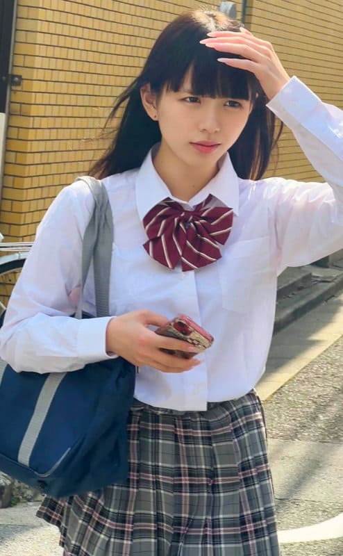 雫月心桜(しづきこはる)